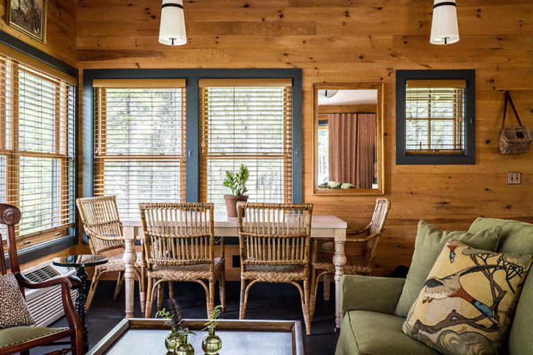 dining area in one bedroom woodland view cottage